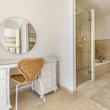 Luxury Villa, Heated Pool, Next To The Vila