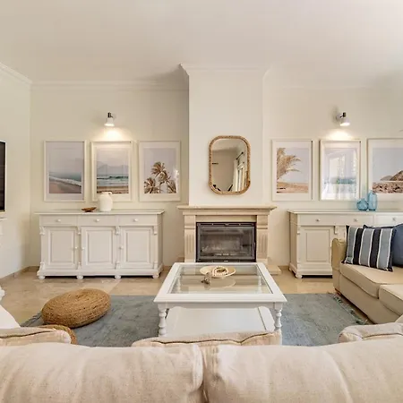 Βίλα Luxury Villa, Heated Pool, Next To The *