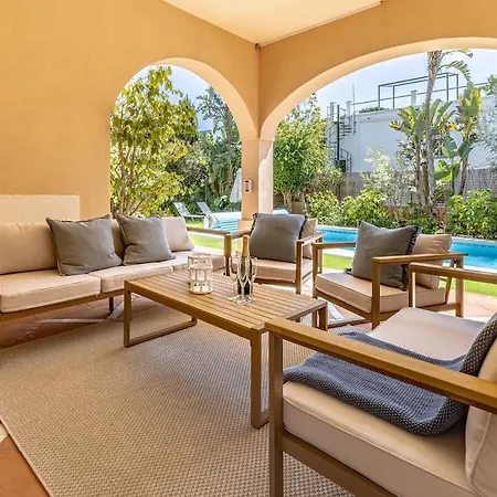 Villa Luxury Villa, Heated Pool, Hot Tub, Next To The *
