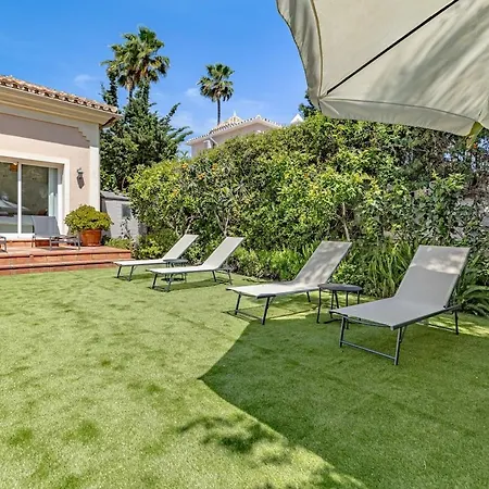 Villa Luxury Villa, Heated Pool, Next To The