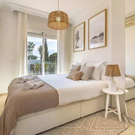 Luxury Villa, Heated Pool, Next To The Villa *