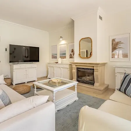 Luxury Villa, Heated Pool, Next To The