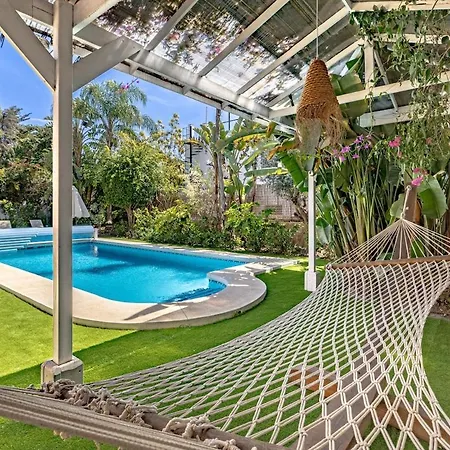 Luxury Villa, Heated Pool, Hot Tub, Next To The Villa Marbella