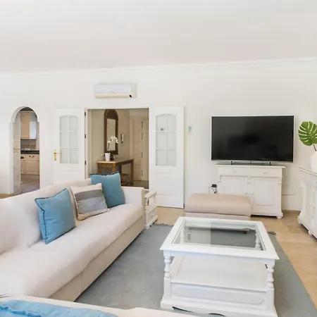 Luxury Villa, Heated Pool, Next To The Willa *