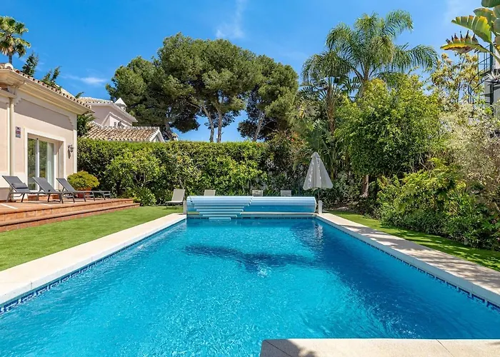 Βίλα Luxury Villa, Heated Pool, Next To The