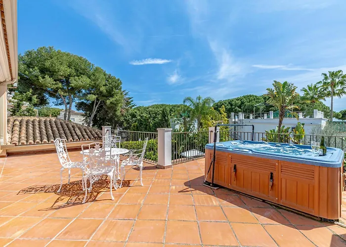 Luxury Villa, Heated Pool, Next To The