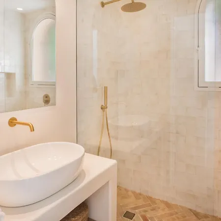 Luxury Villa, Heated Pool, Next To The * Marbella